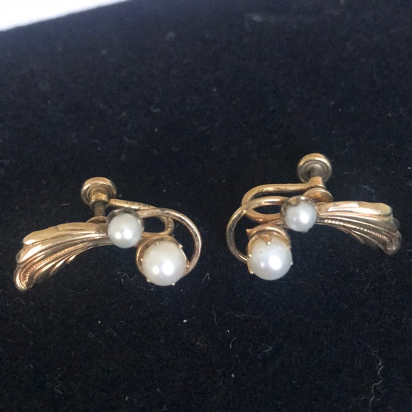 Vintage Amco 14KGF Screw Back Pearl Earrings - Picture 4 of 9